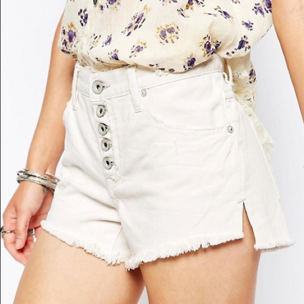 Free People Runaway Off White Shorts